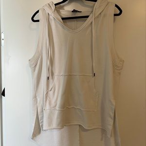 Forever 21 sleeveless hoodie size small
